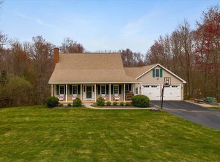 14 Wamsutta Ridge Rd, Charlton, MA 01507