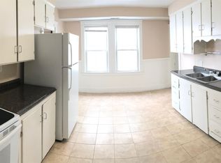 2 N Main St, Webster, MA 01570