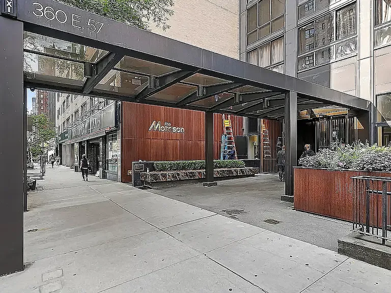 360 E 57th St #21B — Photo 11