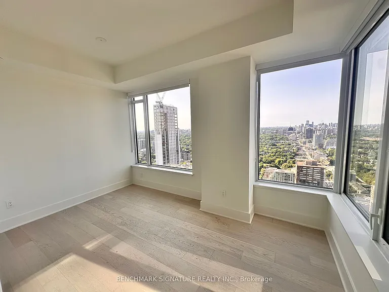 11 Yorkville Ave #3604 — Photo 7