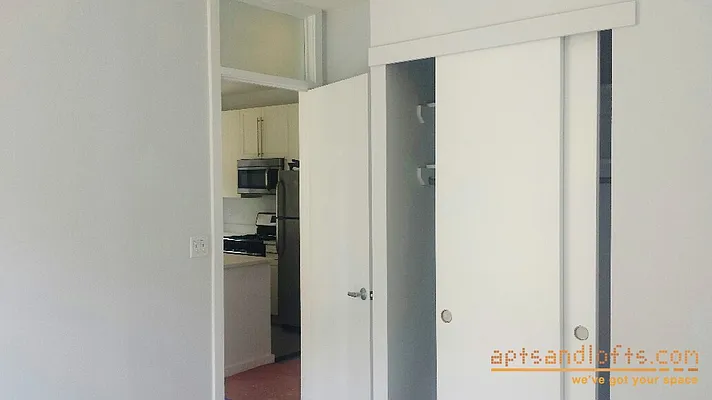 Rented by aptsandlofts.com | media 27