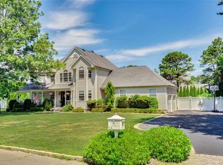 35 Hidden Acres Path, Wading River, NY 11792