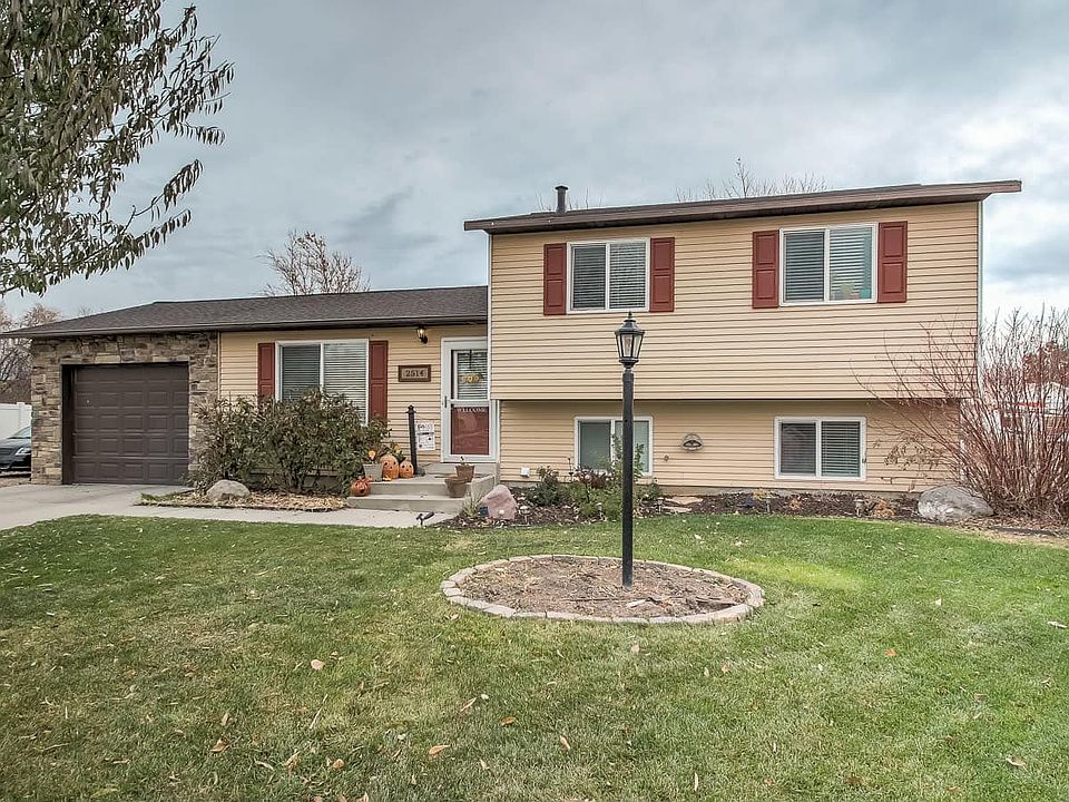 1st image of 2514 W Hornburg Cir