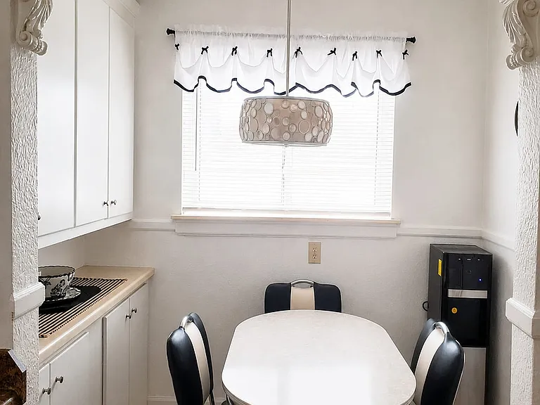 Breakfast Nook