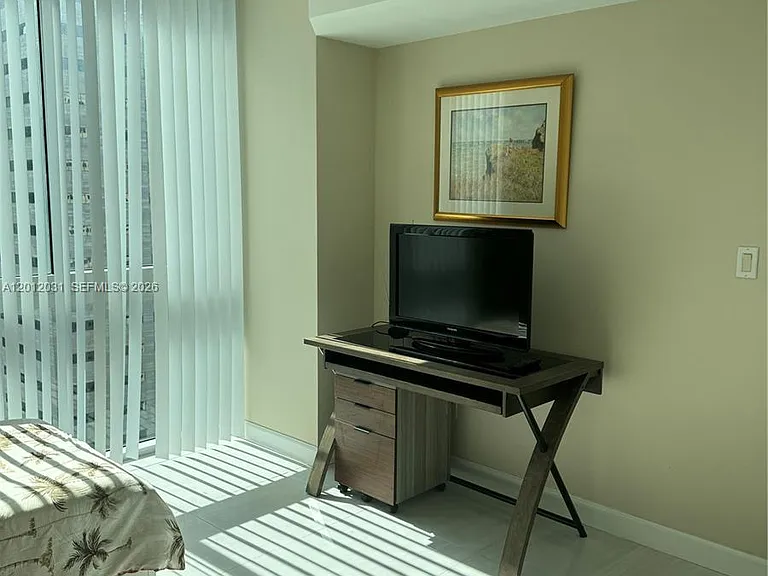 335 Biscayne Blvd #2900 — Photo 23