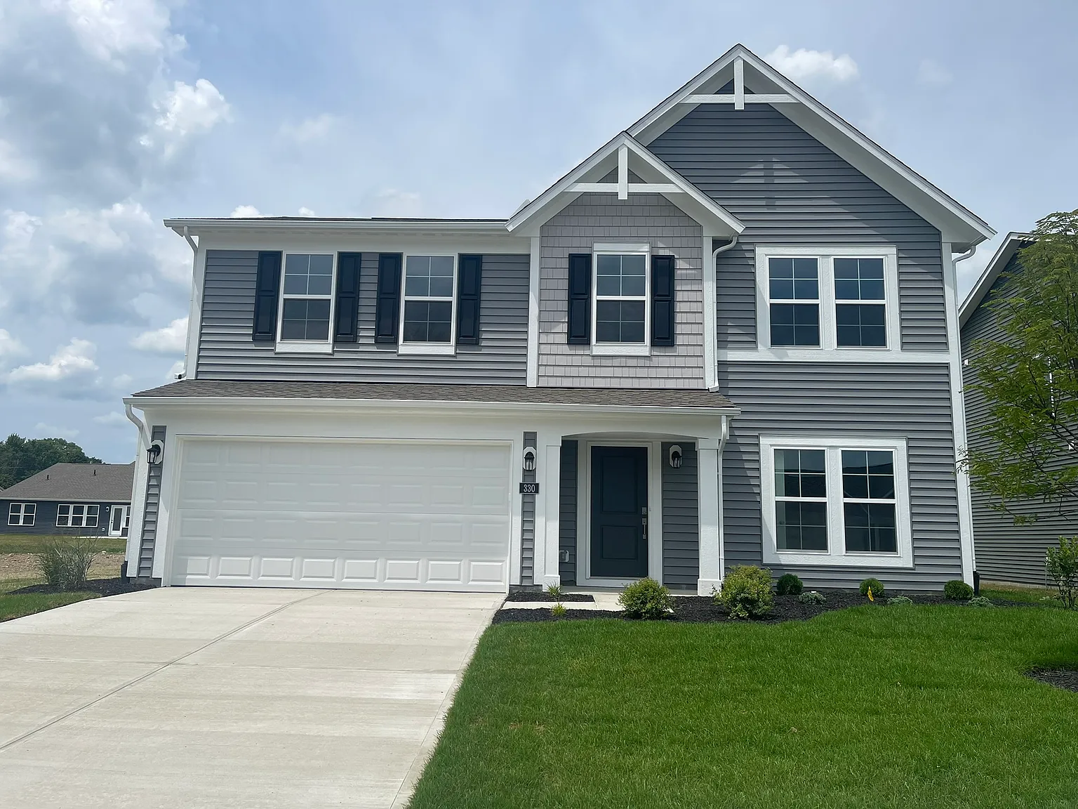 4 bed, 2256 sqft, $2,595 — Photo 2