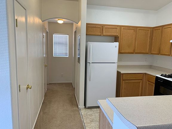 5th image of 6546 Ozzie Harriet Ave Unit 101
