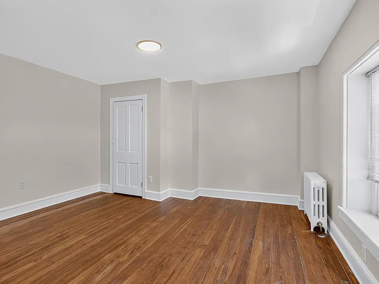 6347 McCallum St #2 — Photo 15