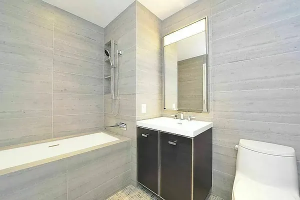 Rented by Gulia Wang, LREB | media 27