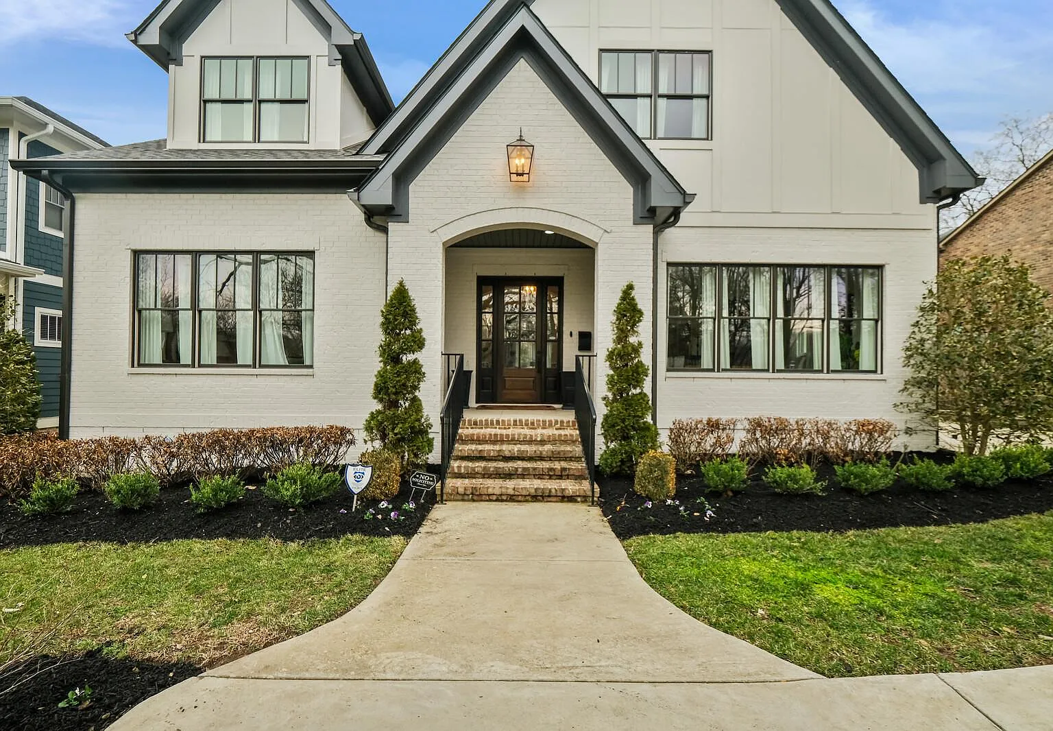 5 bed, 4775 sqft, $10,000 — Photo 1