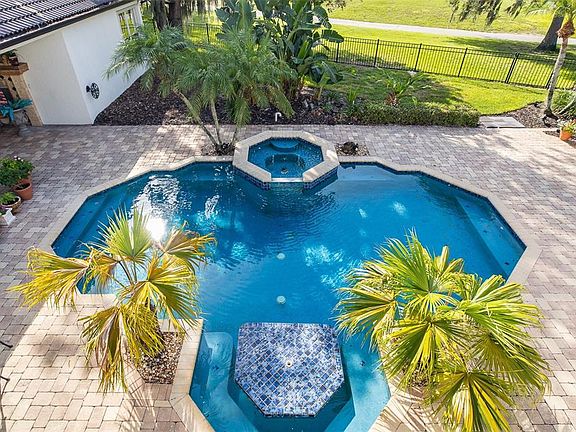 5th image of 10628 PONTOFINO CIRCLE