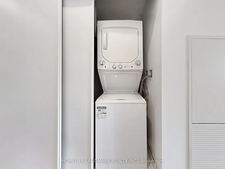 20 Edward St #616 — Photo 30