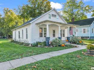 125 N Blaine St, Greenview, IL 62642