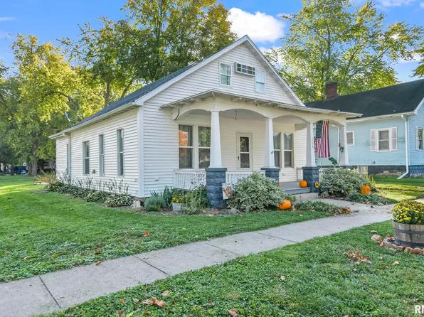 125 N Blaine St, Greenview, IL 62642