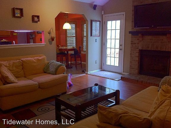 3rd image of 305 Tarneywood Ct