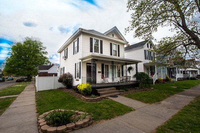 1st image of 1601 Franklin Ave