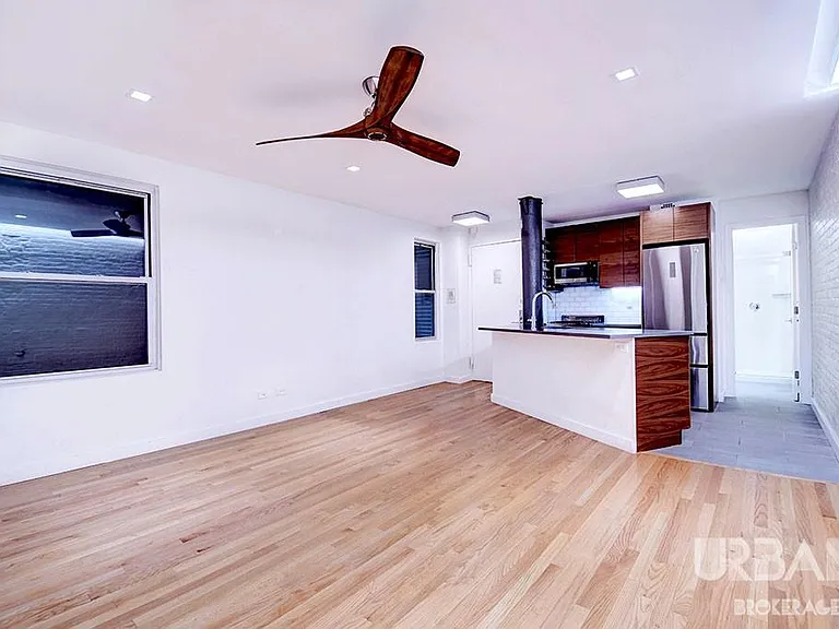 123 Bank St #250 — Photo 5