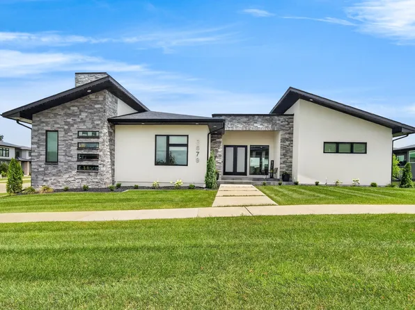3679 Westgate Pkwy, Clive, IA 50325