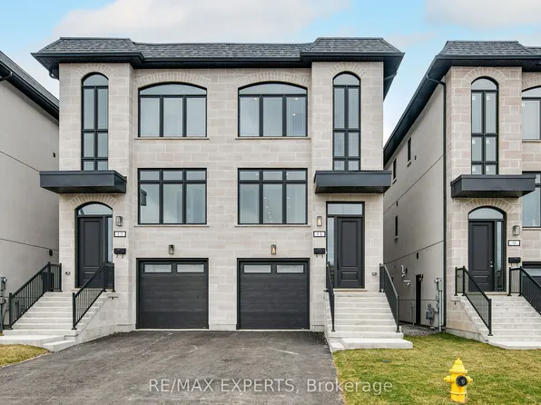 11 Saint Gaspar Ct, Toronto, ON M9L 0A5