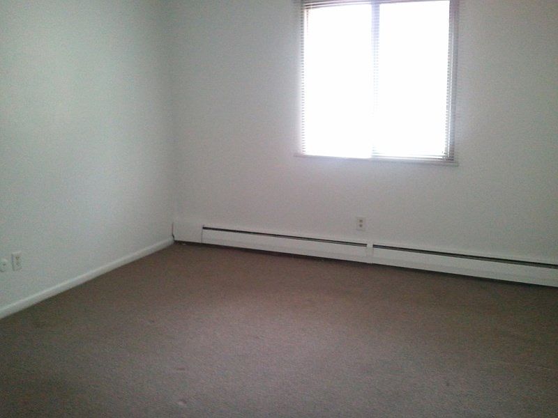 1st image of 829 N Court St