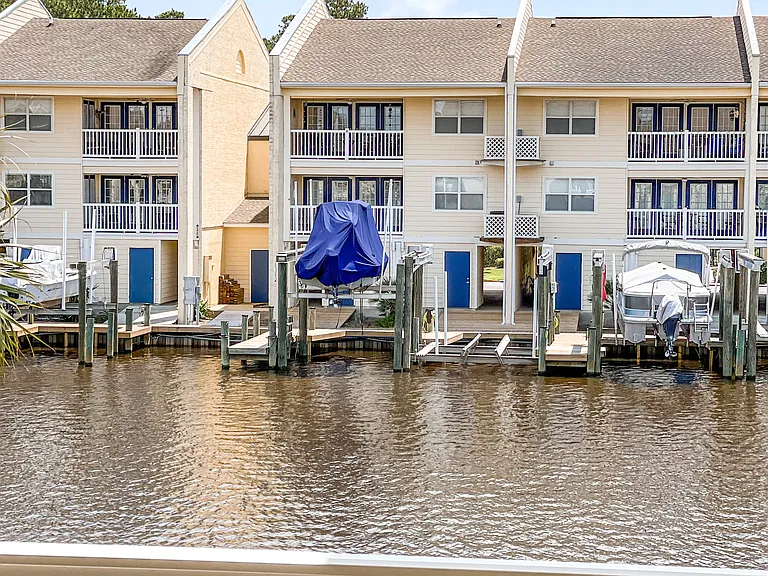 2421 Beachview Dr #H-5 — Photo 2