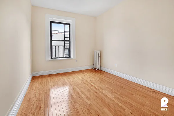 Rented by REZI | media 18