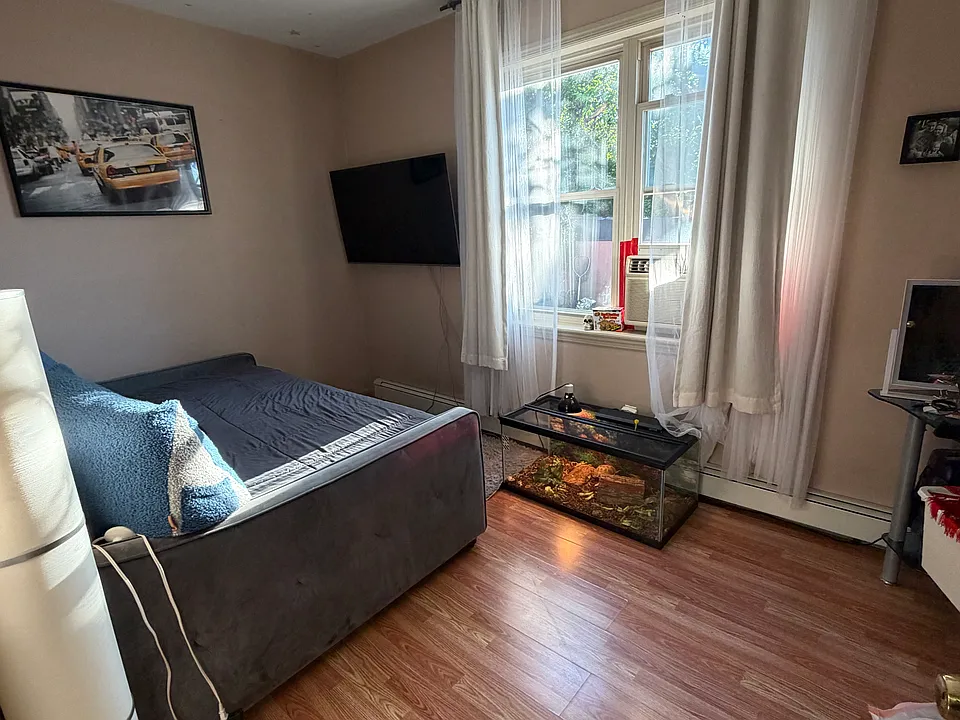 106 Stryker St #2