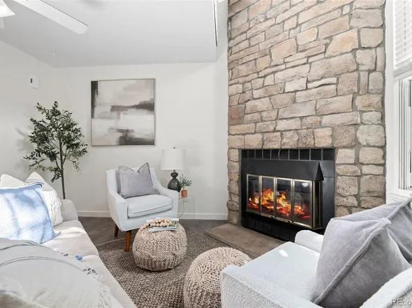 9035 W Floyd Avenue, Lakewood, CO 80227