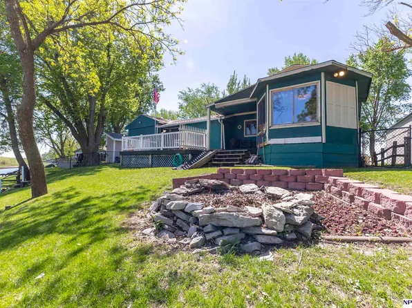 4881 Lake Shore Dr, Tekamah, NE 68061