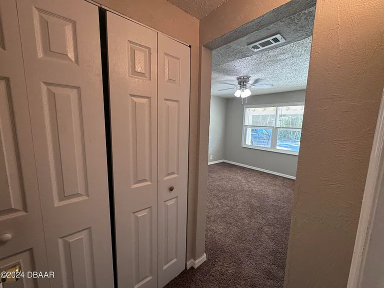 1304 Holly Ave — Photo 12