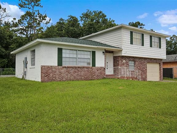 3rd image of 7450 Hidden Hollow Dr