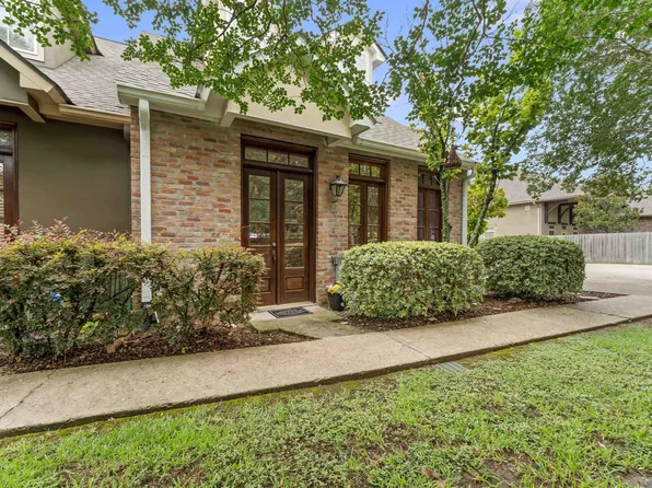 9303 Loblolly Ct, Baton Rouge, LA 70809