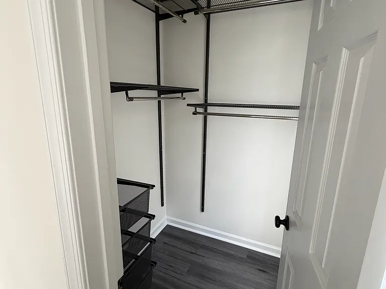 3rd bedroom's walk in closet