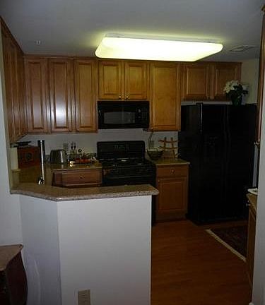 5th image of 502 W Broad St APT 409