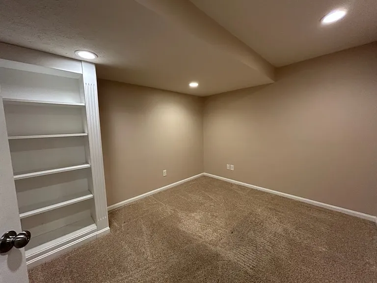 9130 Bennington Way — Photo 27
