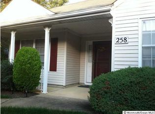 258 Nighthawk Dr, Monroe Township, NJ