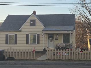 208 E Spotswood Ave, Elkton, VA 22827