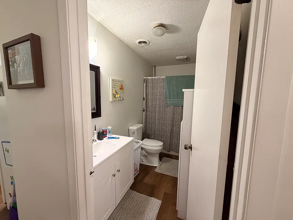 703 Tipton Station Rd