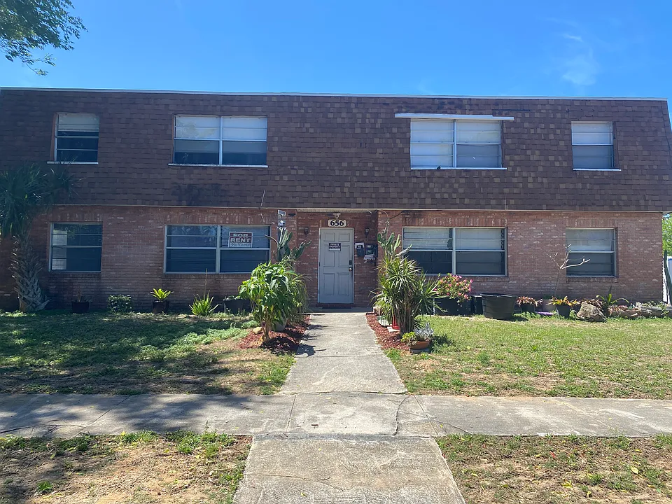 656 Williamsburg Dr #1