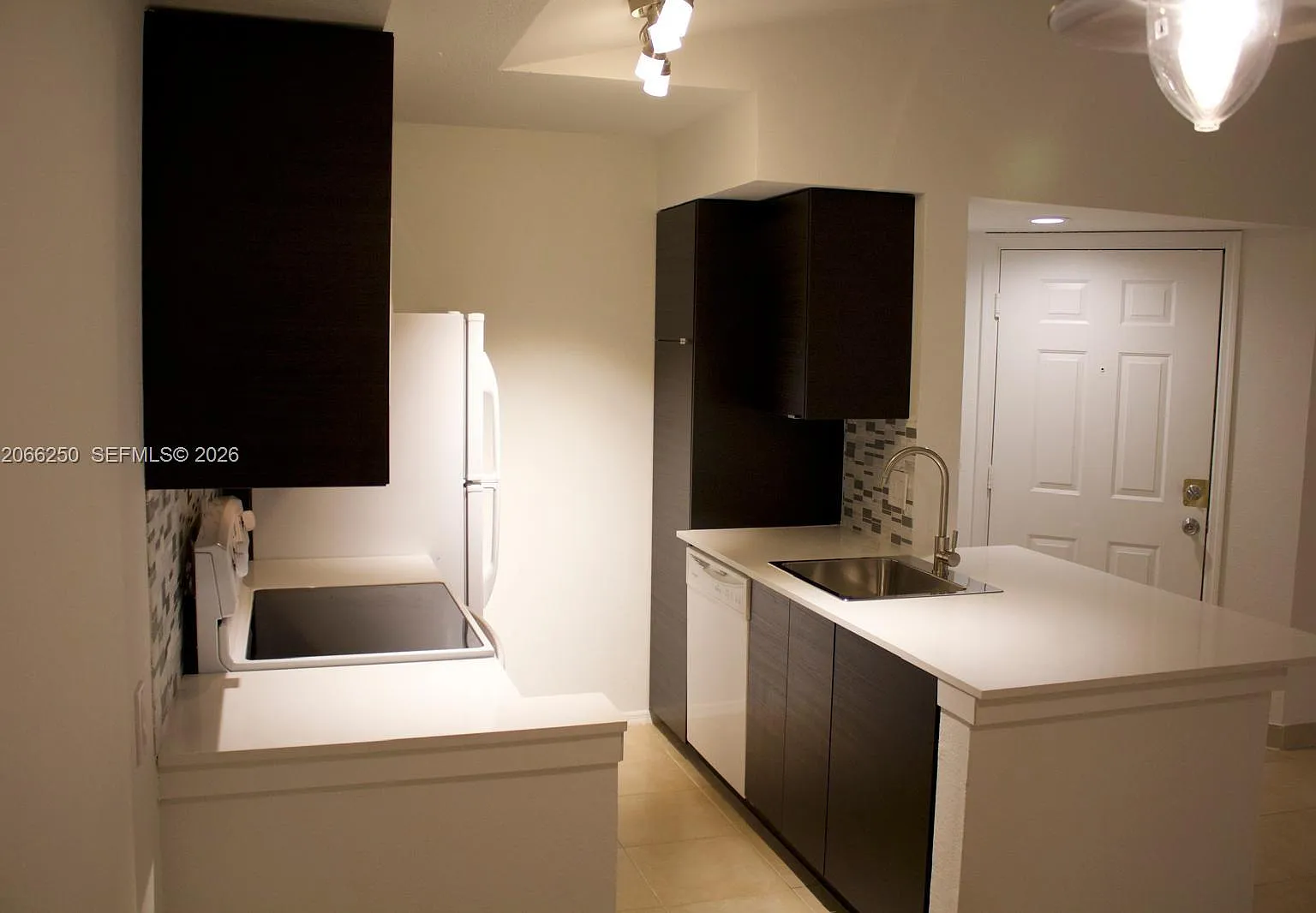 Sundance At Davie Condo — Photo 4