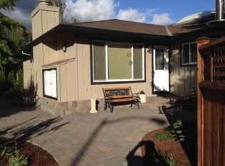 8878 Oak Trail Dr, Santa Rosa, CA 95409