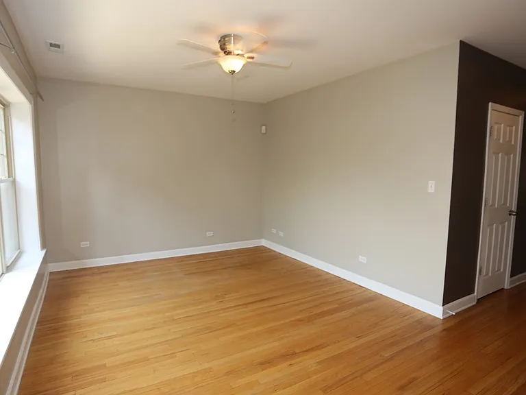 5208 N Sawyer Ave #2 — Photo 7