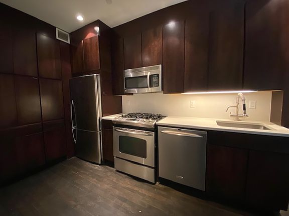 2nd image of 156 Prince St #2R