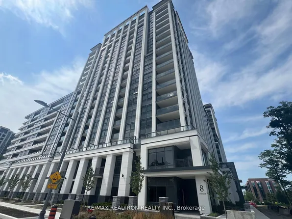 8 Cedarland Dr E #622, Markham, ON L6G 1E3