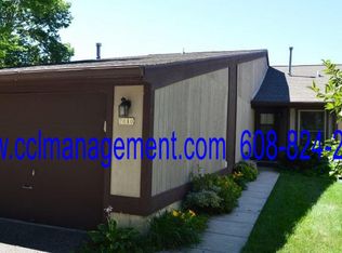 7010 Park Shores Ct, Middleton, WI 53562