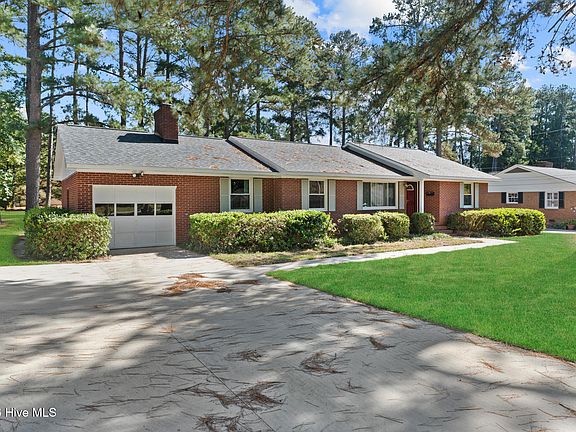 3rd image of 418 Curtis Drive