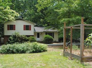 102 Aberdeen Ct, Carrboro, NC 27510