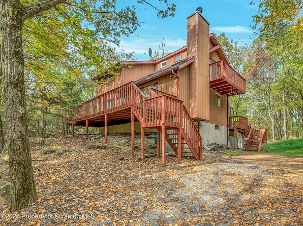 279 Russell Ct, Effort, PA 18330