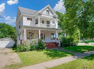 202 Park Ave, Prairie Du Sac, WI 53578
