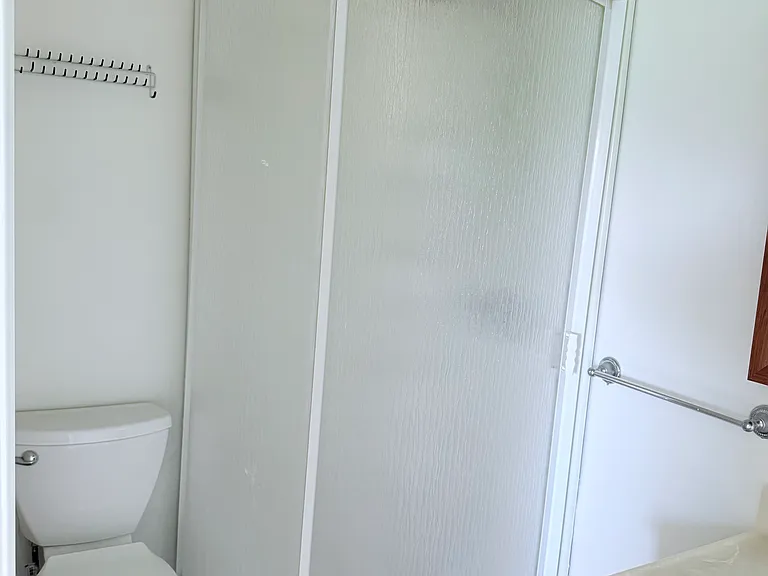 101 Jonathan Dr — Photo 23